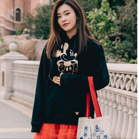 Shanghai disneyland exclusive hoodie size small - Picture 5 of 5